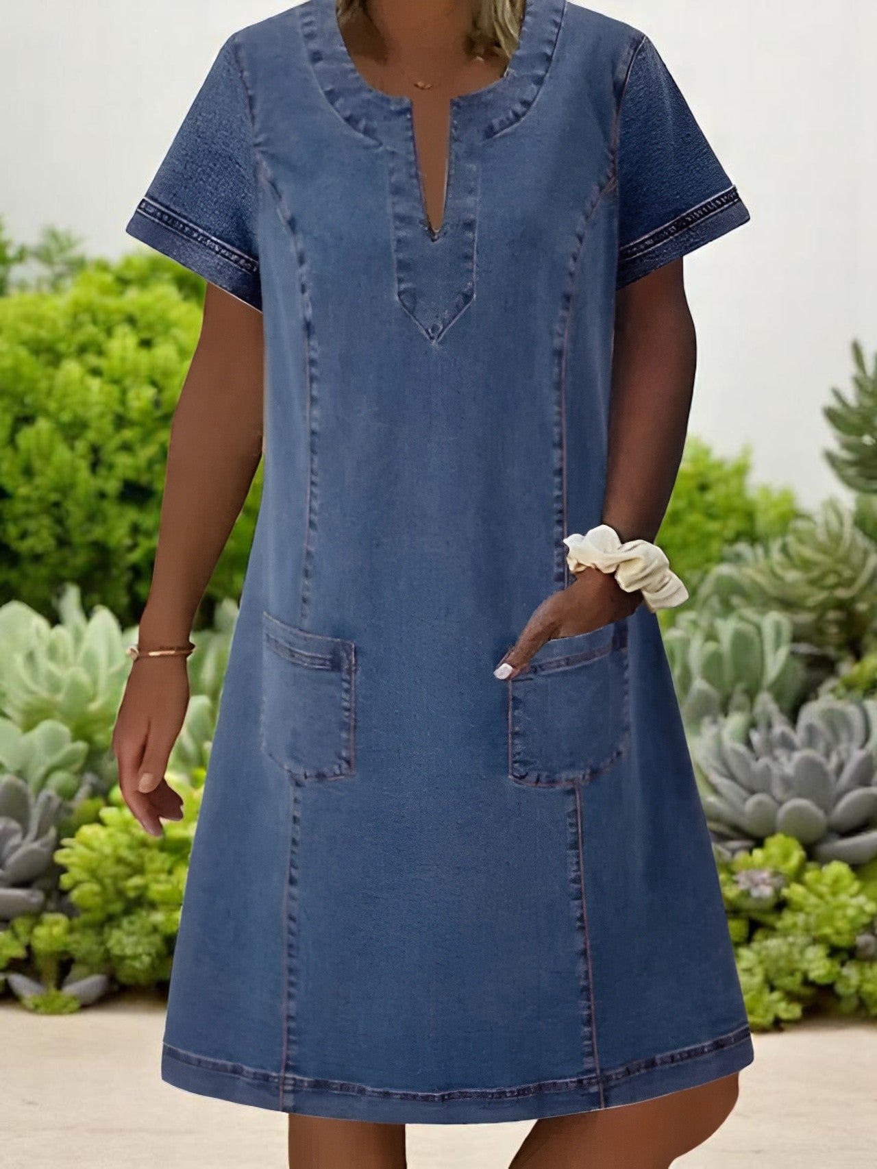 Julia | Comfortabele Zachte Denim Jurk met Handige Voorzakken