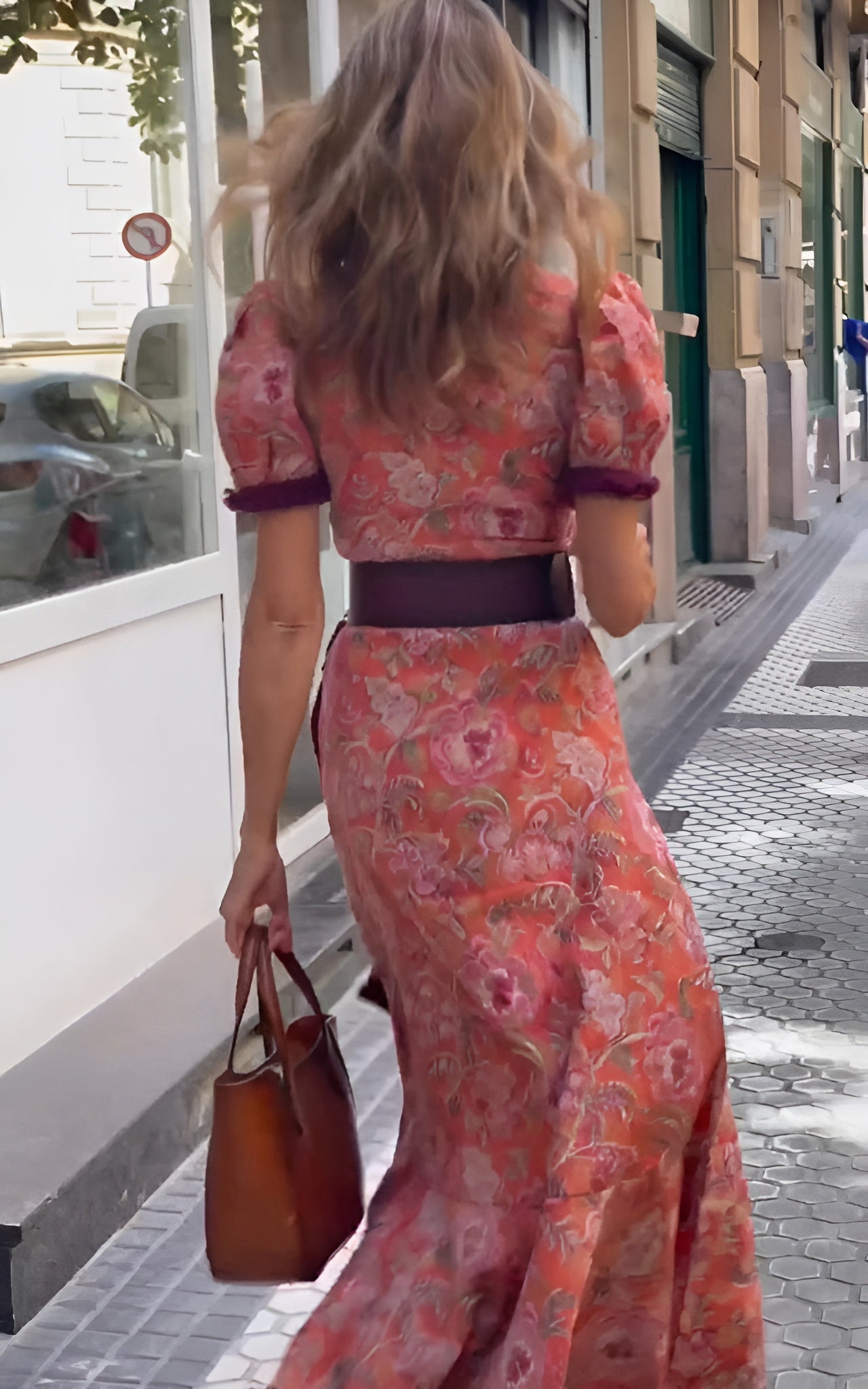 Elegante Roze Maxi Dress: De Jurk die Altijd Past – Letterlijk én qua Stijl