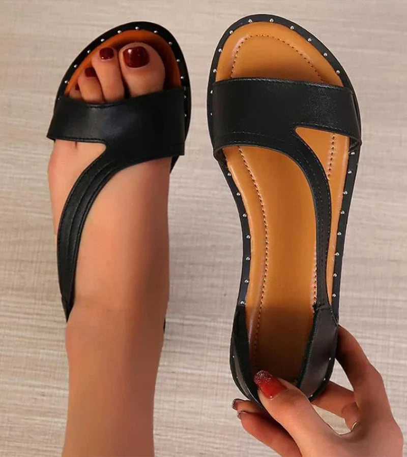 Diana | Sandalen met open teen en decoratieve studs