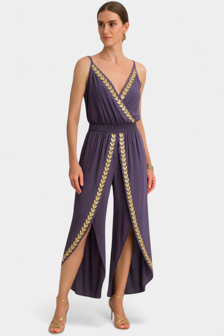 "Donatila Unieke Jumpsuit met Gouden Details en Split aan de Pijpen"